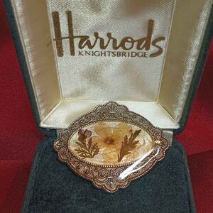 VINTAGE HARRODS KNIGHTSBRIDGE DRIED FLOWERS FASHION BROOCH